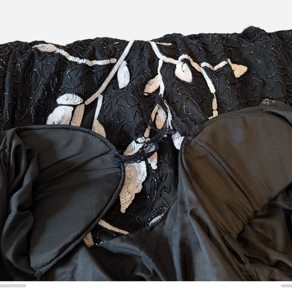 Pre-owned   Vintage Stenay Black and Silver Embroidered Blouse.100%Silk - Picture 7 of 9